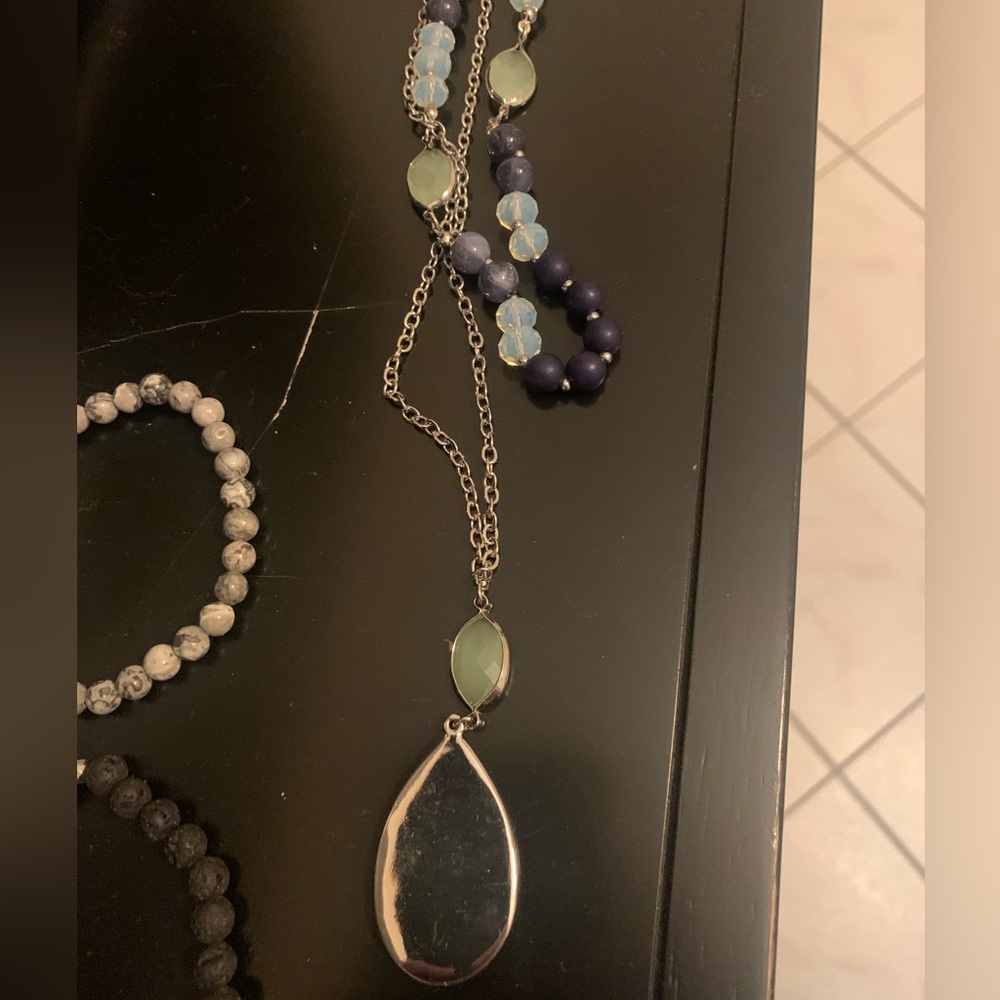 Costume Jewelry - Picture 3 of 4